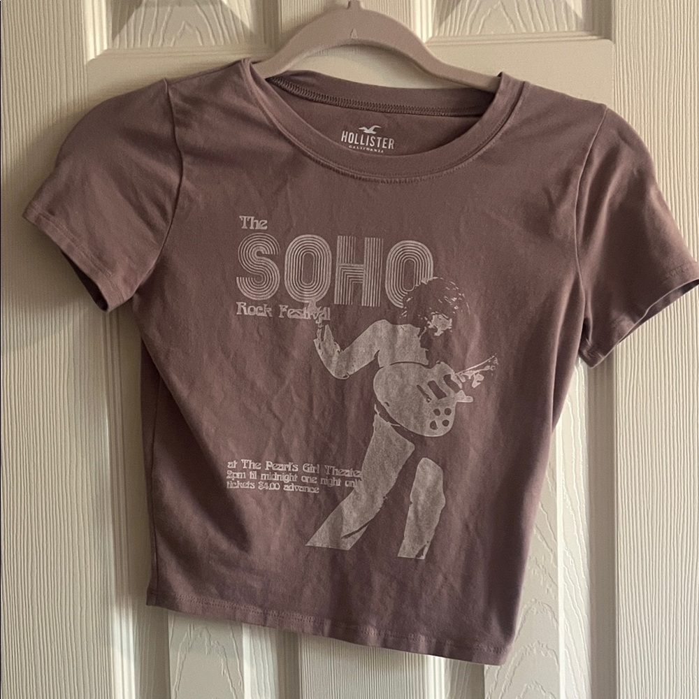 Hollister Kids Soho Rock Festival Tee in Mauve